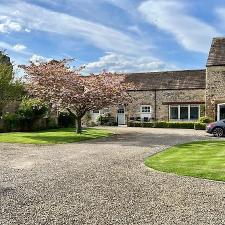 Parr At Snape Castle Mews Holiday home *